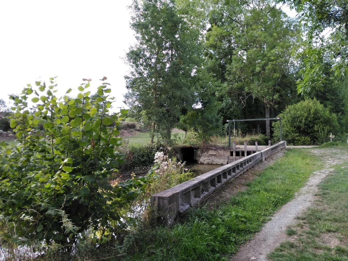 Villa Au Fil De L'Eau Le Boupère Exterior foto